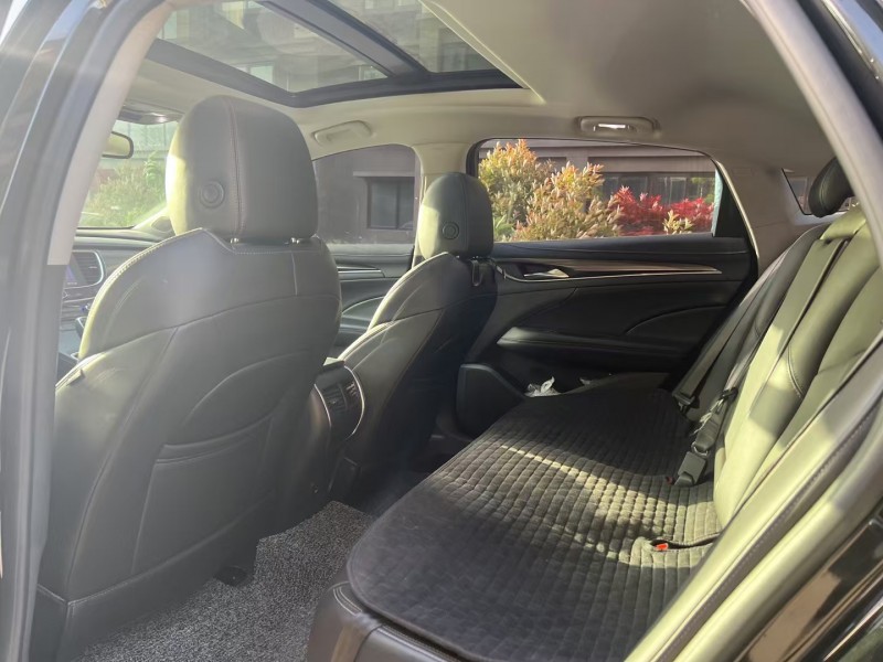 徐州20年别克君越7