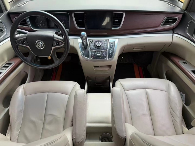 济宁18年别克GL84