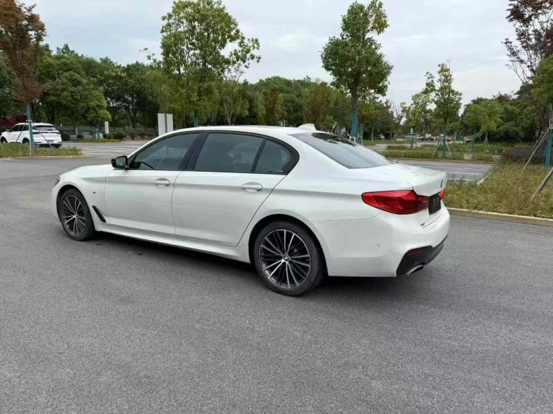 金華19年寶馬5系4