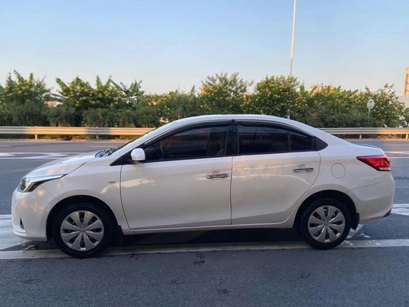 广州17年丰田YARiS L 致享4