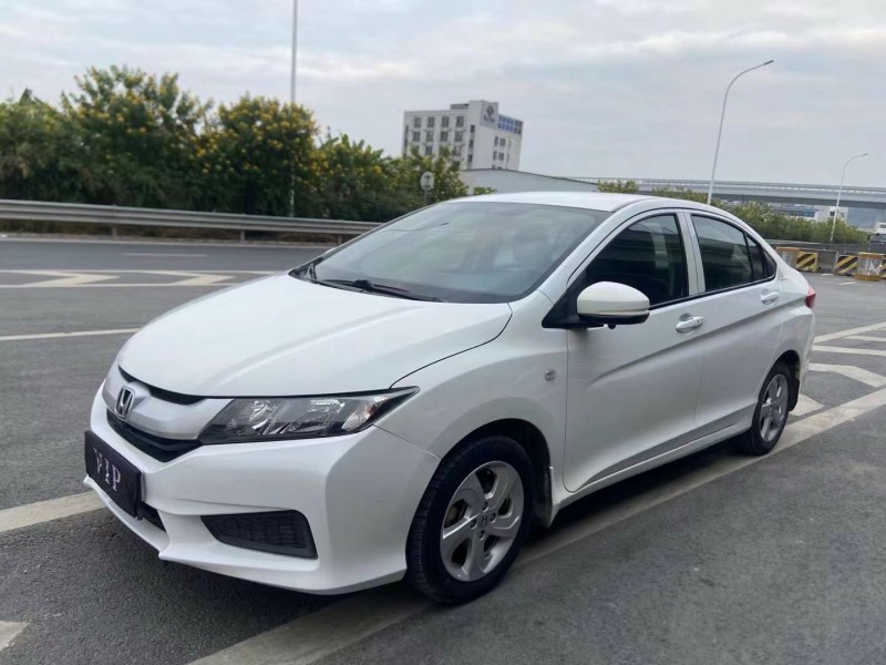 广州17年本田锋范2