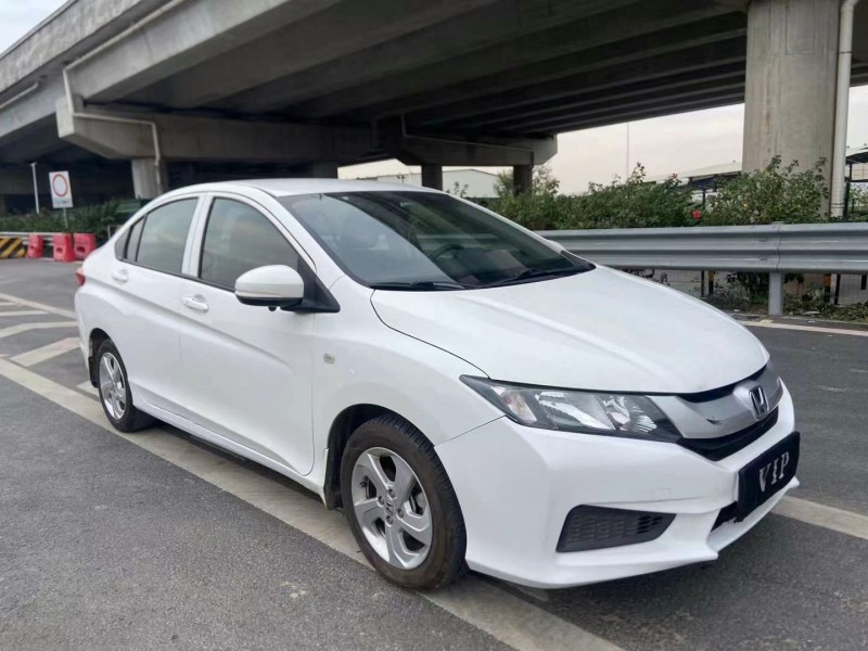 广州17年本田锋范5