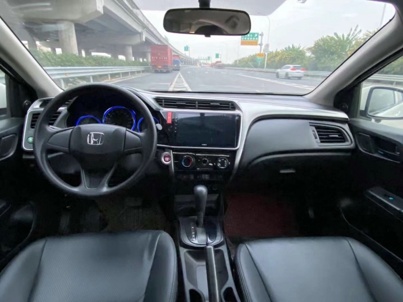 广州17年本田锋范7