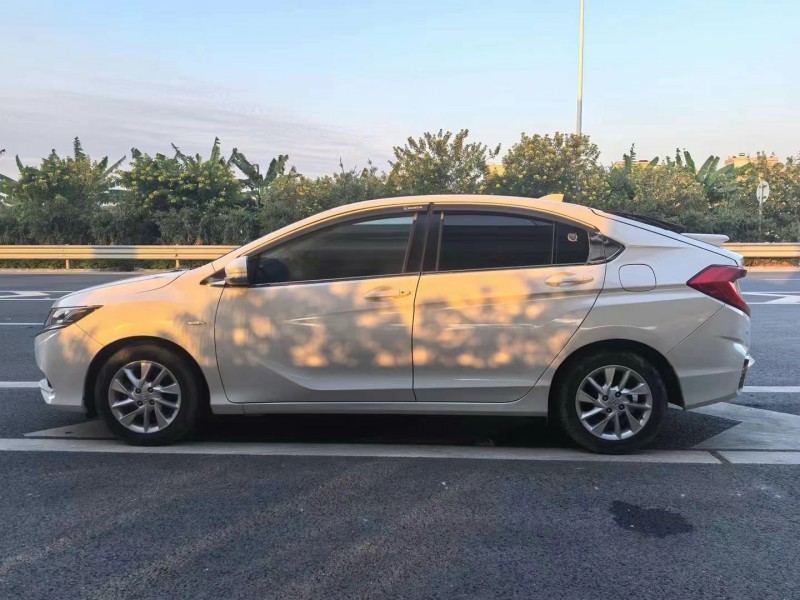 广州16年本田竞瑞6