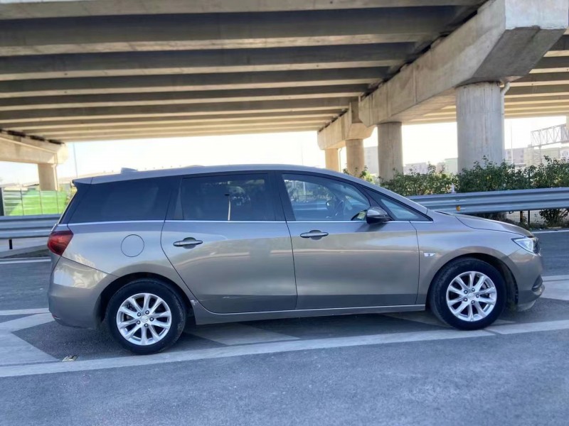 广州18年别克GL64