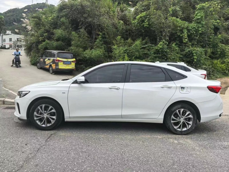 广州21年别克威朗6