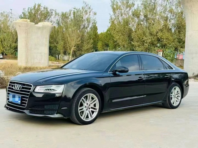 济宁18年奥迪A8L2