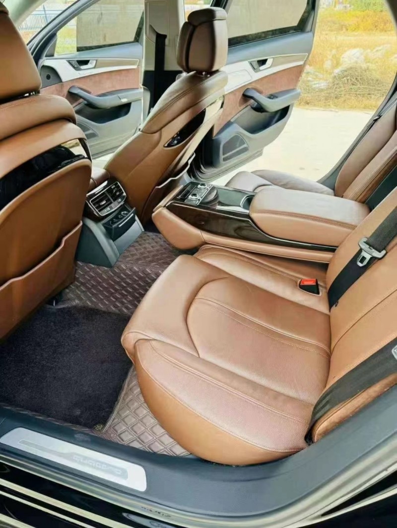 济宁18年奥迪A8L6