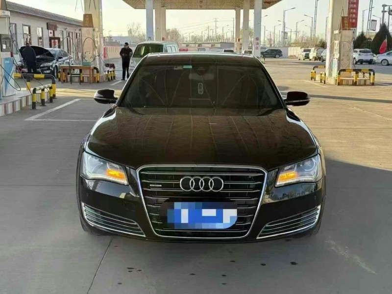 济宁15年奥迪A8L1