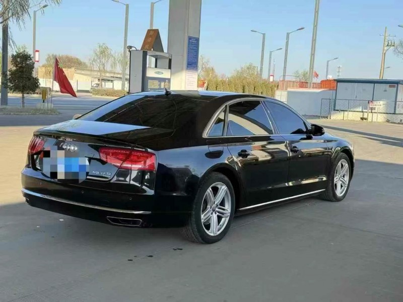 济宁15年奥迪A8L4