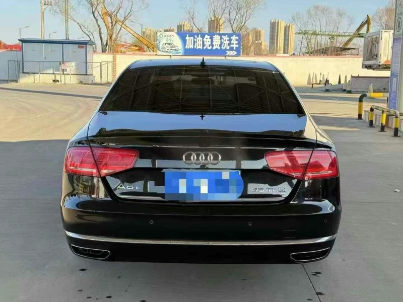 济宁15年奥迪A8L9