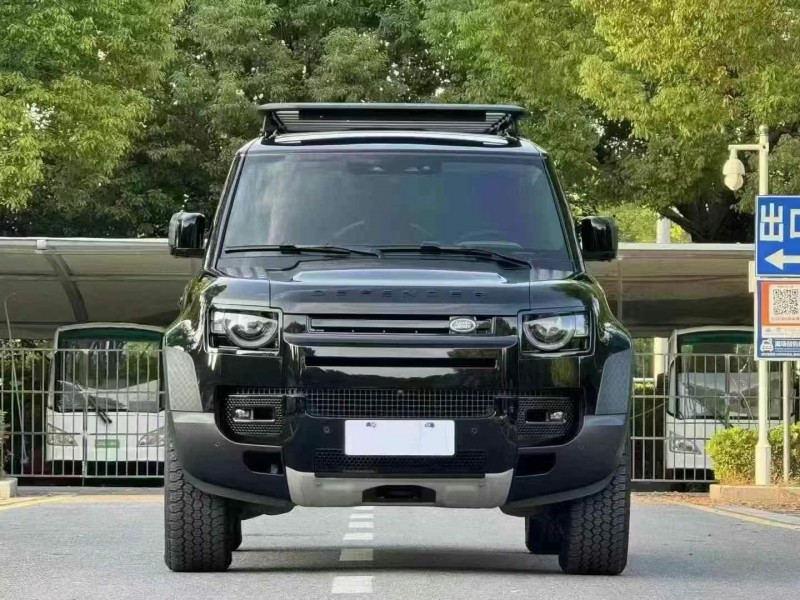 菏泽24年路虎卫士1