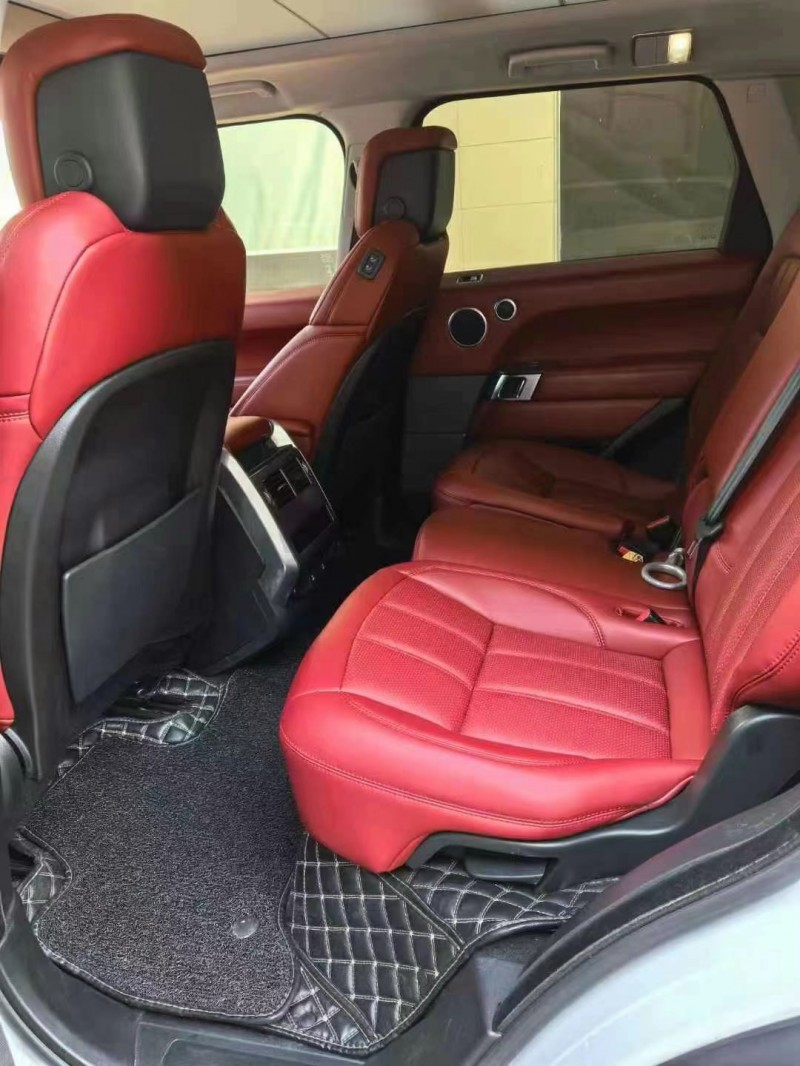 济宁19年路虎揽胜运动4