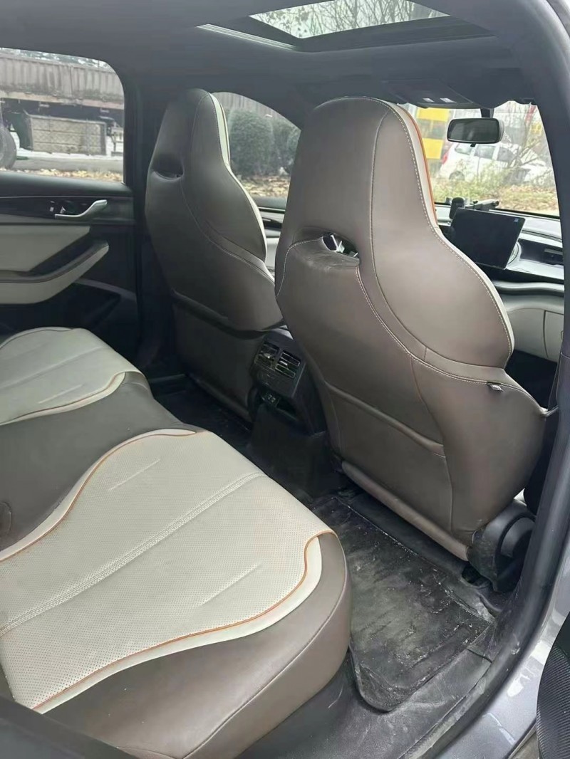 济宁23年比亚迪秦2