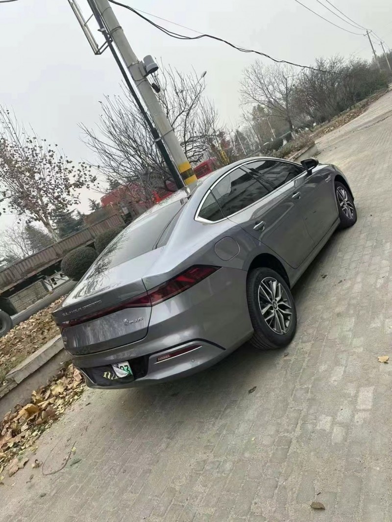 济宁23年比亚迪秦3