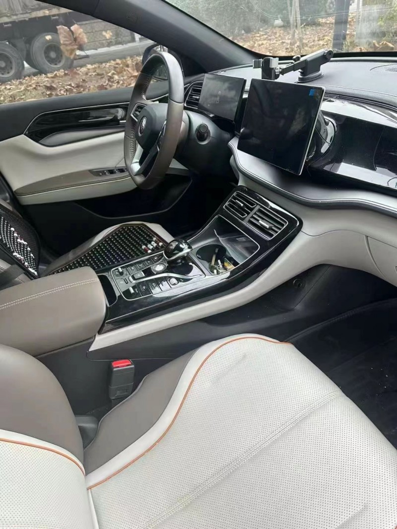 济宁23年比亚迪秦8