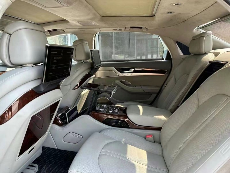 青岛11年奥迪A8L5