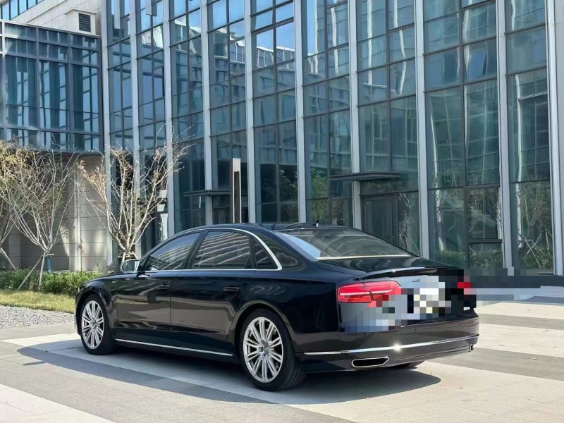 青岛11年奥迪A8L8