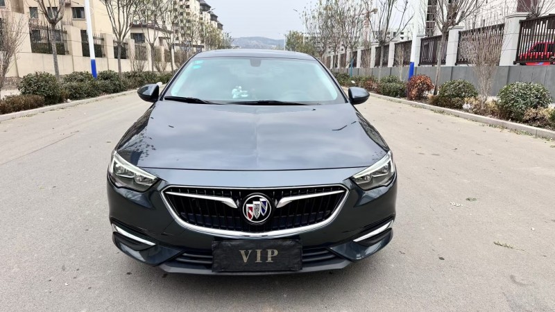 济宁20年别克君威1