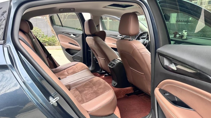 济宁20年别克君威7