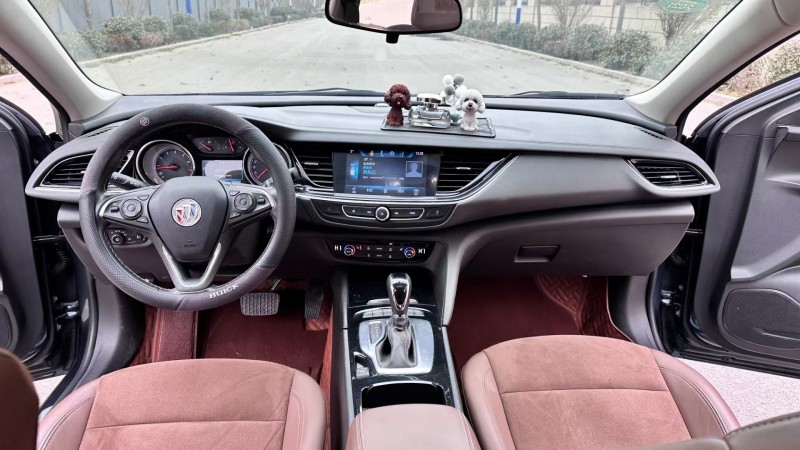 济宁20年别克君威9