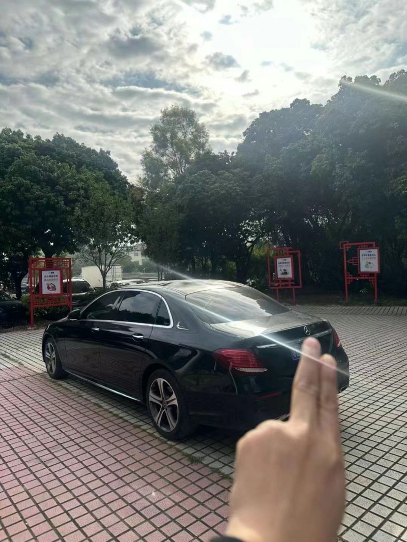 广州19年奔驰E4