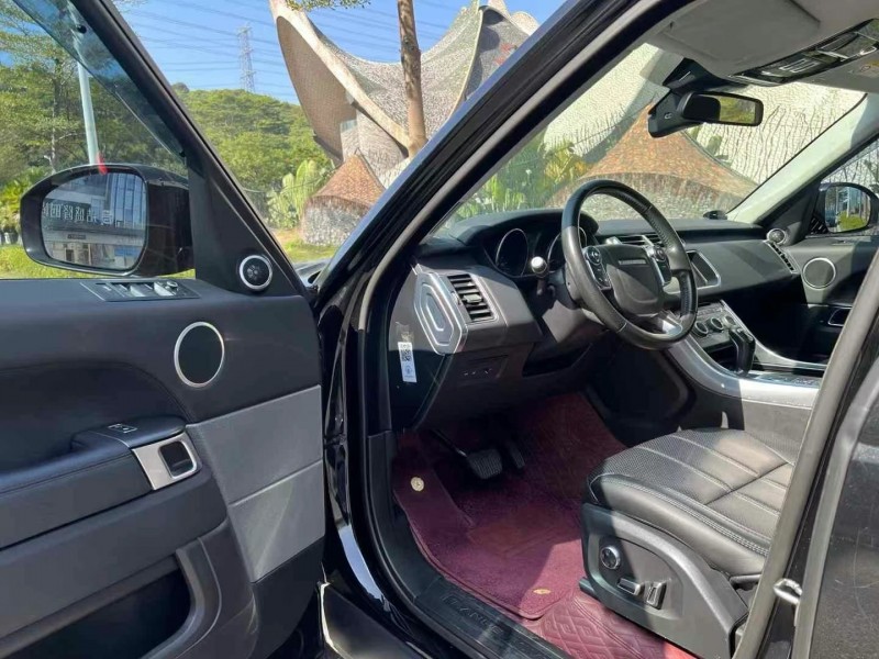 广州17年路虎揽胜运动3