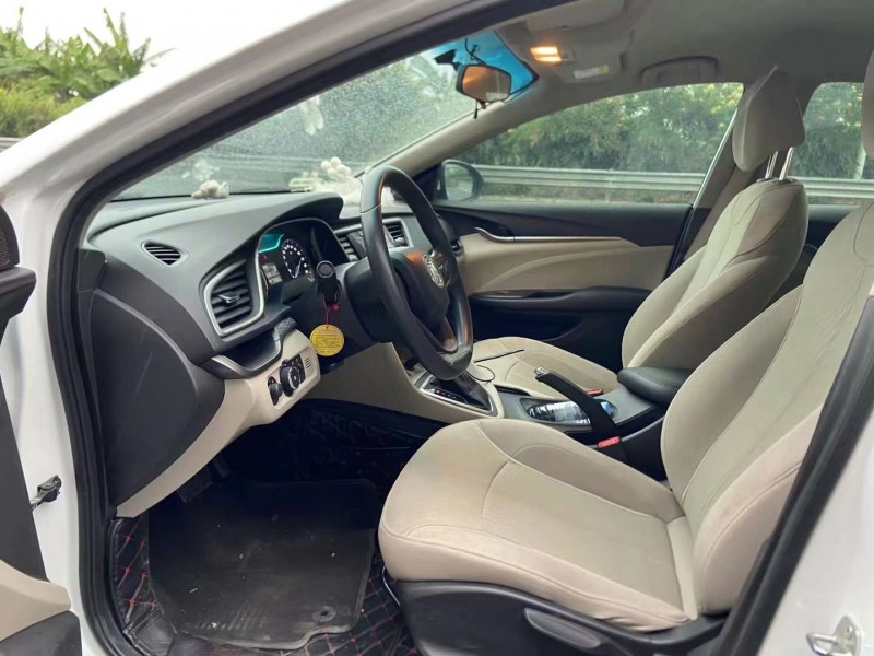 广州19年别克英朗7