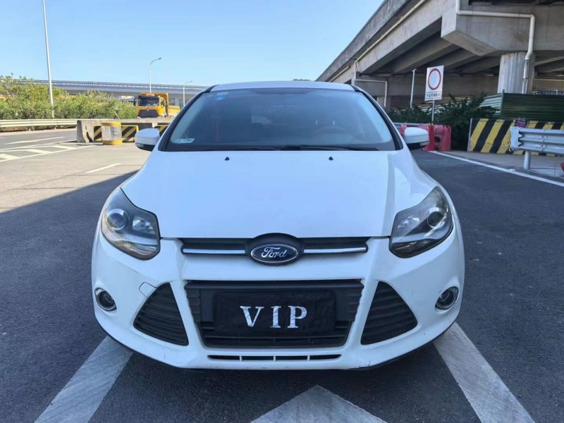 广州14年福特福克斯1