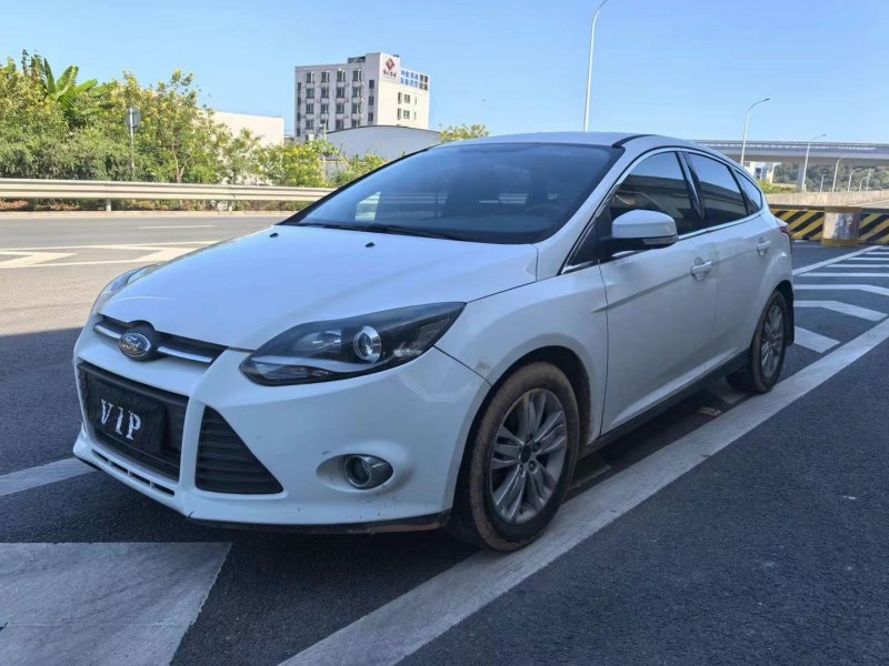 广州14年福特福克斯3