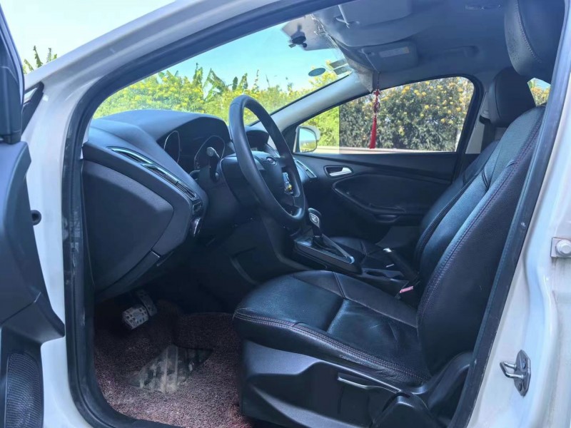 广州14年福特福克斯7