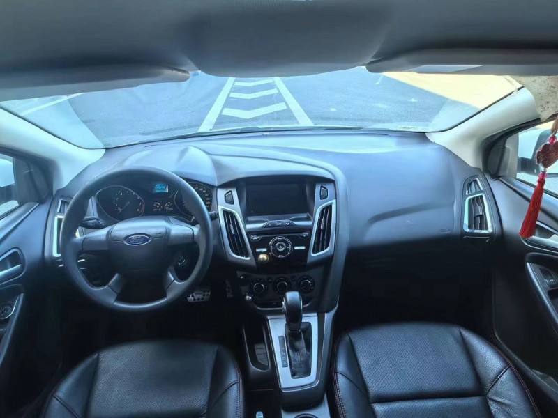 广州14年福特福克斯9