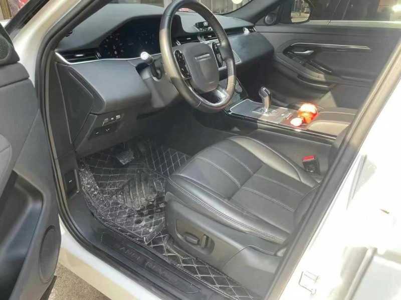 枣庄19年路虎极光3