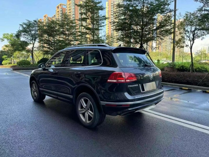 广州19年大众途锐8