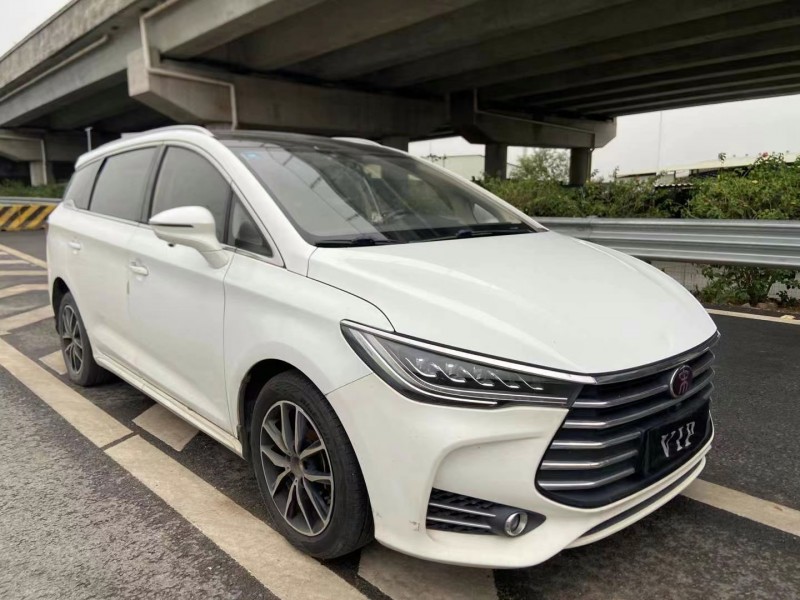 广州18年比亚迪宋2