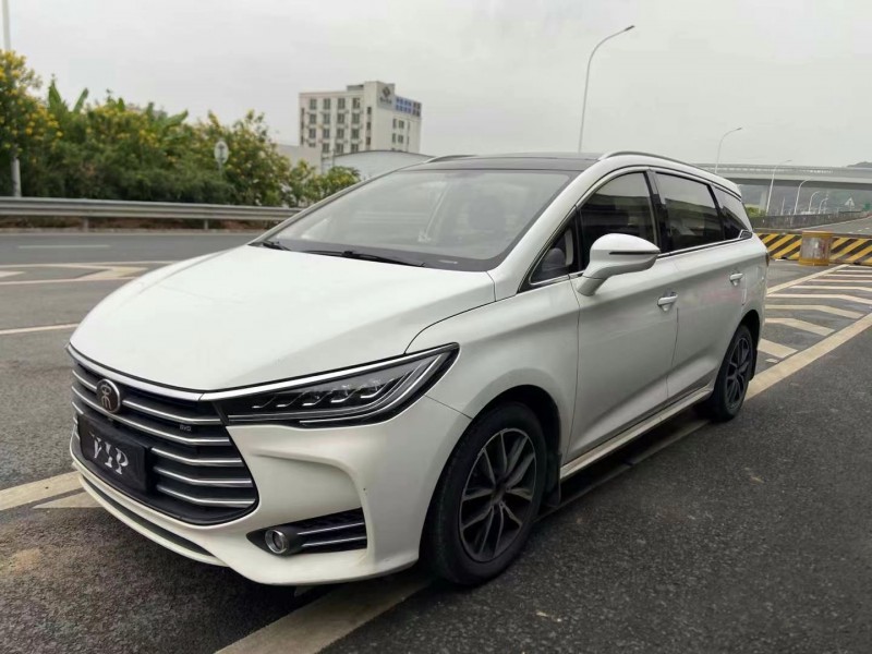 广州18年比亚迪宋3