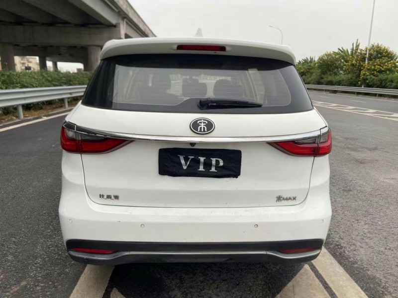 广州18年比亚迪宋5