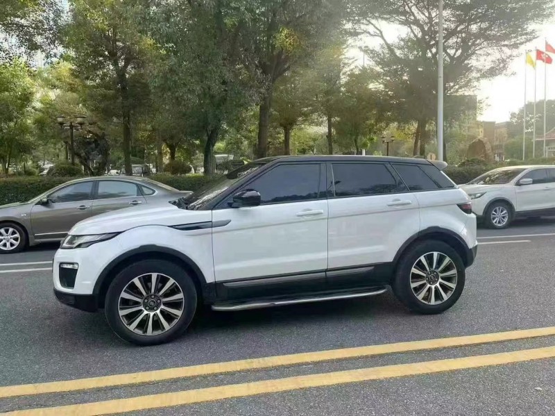 佛山17年路虎极光3