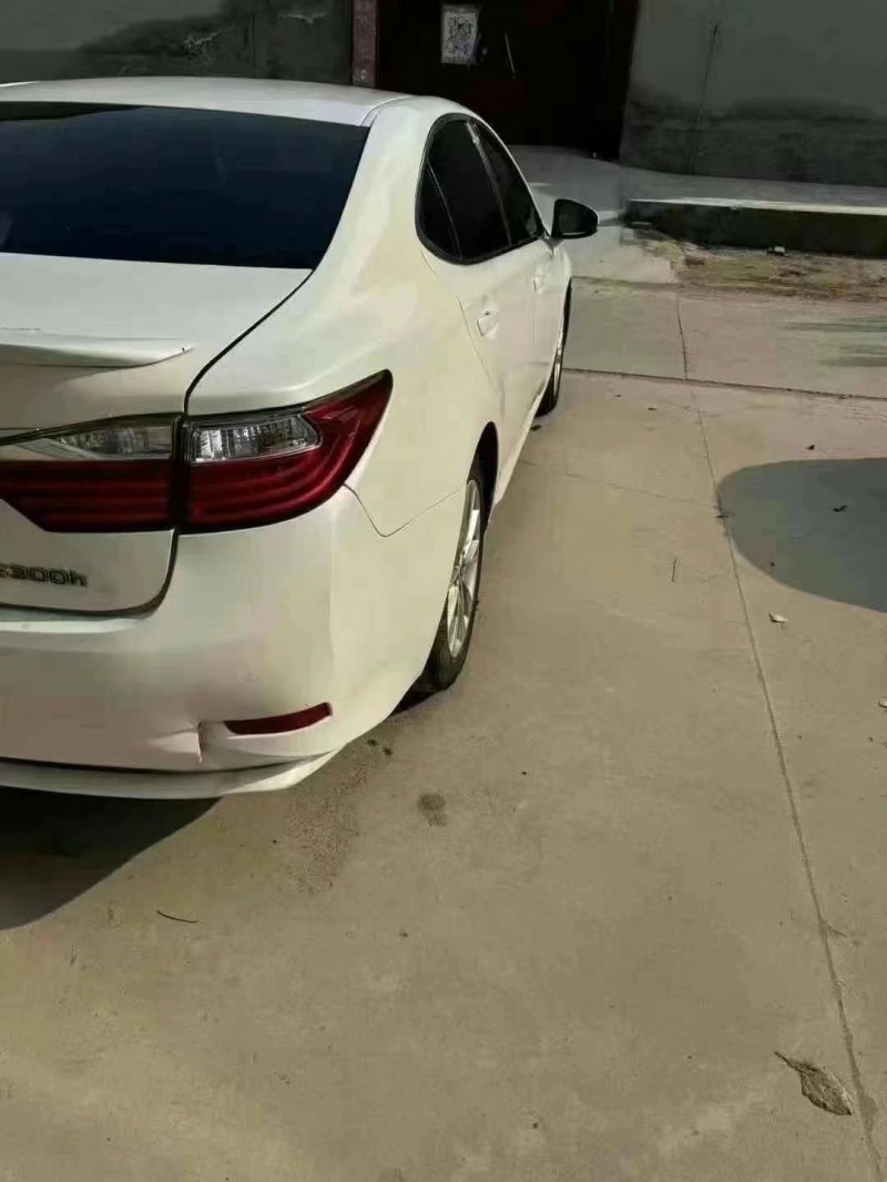 保定15年雷克萨斯ES4