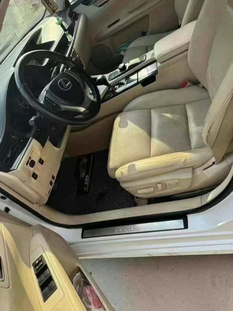 保定15年雷克萨斯ES8