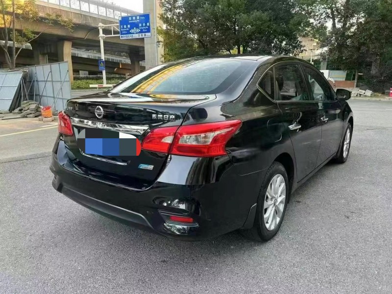 益阳17年日产轩逸5