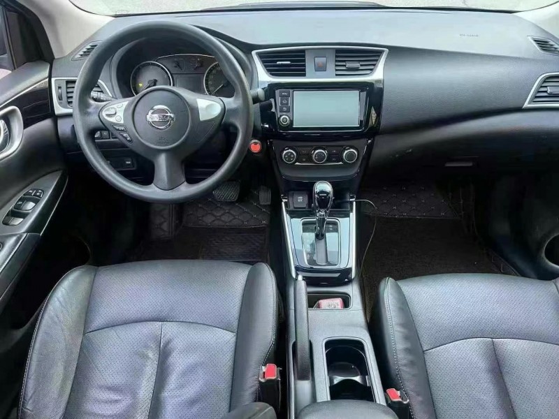 益阳17年日产轩逸7