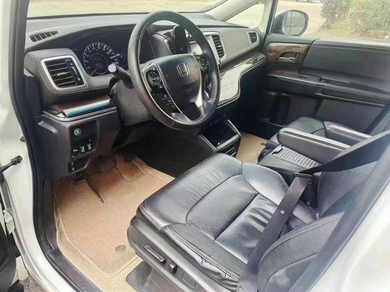 济宁16年本田奥德赛6