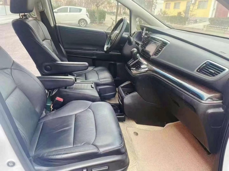 济宁16年本田奥德赛8