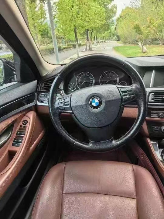 金華14年寶馬5系4