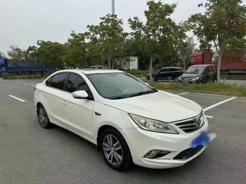 菏泽15年长安汽车逸动9