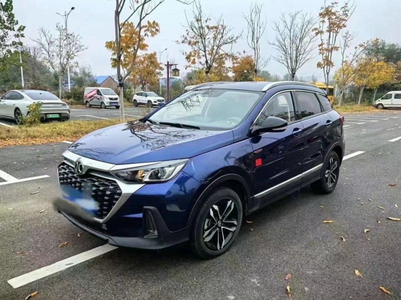 菏泽19年北汽绅宝智行5