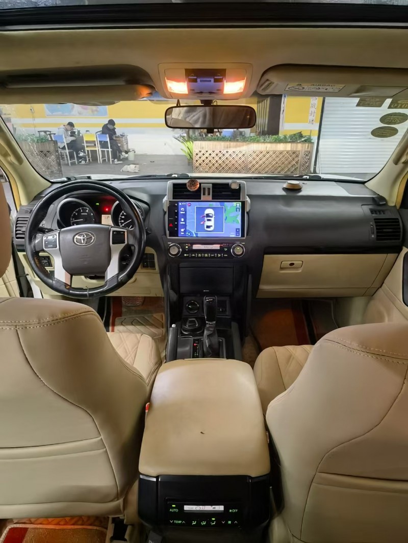 武汉17年丰田普拉多4