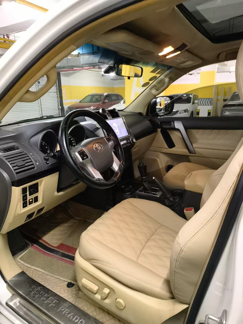 武汉17年丰田普拉多5