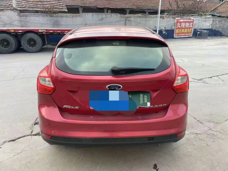 济宁14年福特福克斯2
